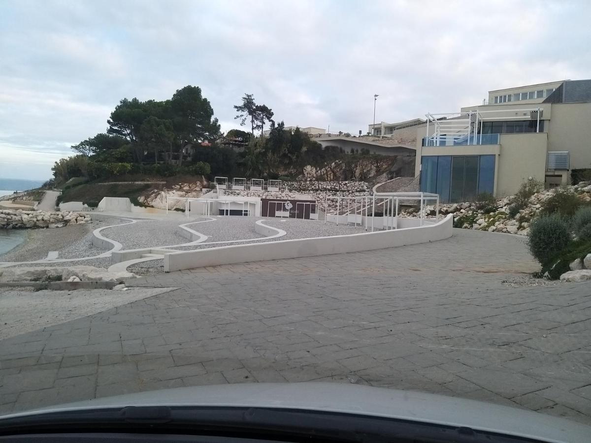 Manjsa Hisa Savudrija Alberi Zraven Petram Naselja Hotel Crveni Vrh Exterior photo